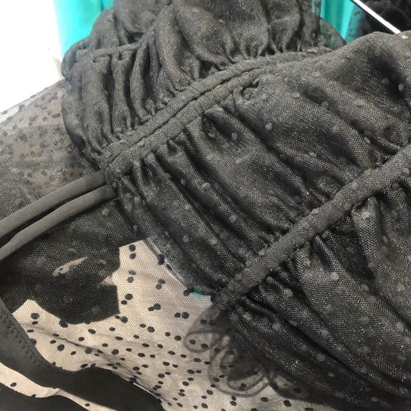 Black Mesh Polka Dot Cold Shoulder Crop Top - Picture 6 of 6